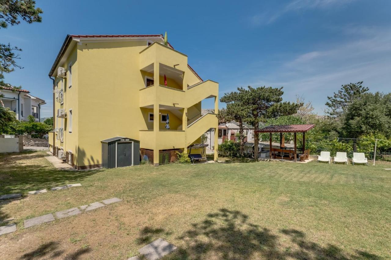 Apartments With A Parking Space Baska, Krk - 13907 Dış mekan fotoğraf